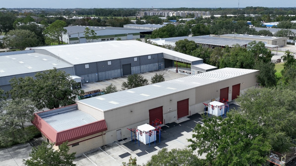 Commercial roof inspection for a Mobile building